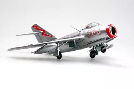 HobbyBoss - MiG-15bis Fagot 